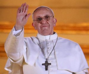 الأنبا يوحنا قلته: البابا فرانسيس يُصر على زيارة مصر ليؤكد أنها بلد أمل وسلام