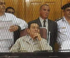 حكم الجنايات في «هدايا الأهرام» يعيد مبارك إلى مرمى القضاء 