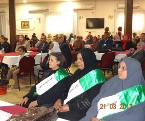  «تضامن قنا» تكرم  بعض السيدات بينهم سائقة «ميكروباص» بمناسبة يوم المرأة المصرية