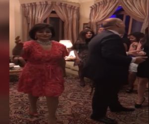 منى عبد الناصر تحتفل بزفاف نجلها بحضور نجوم الفن (فيديو)