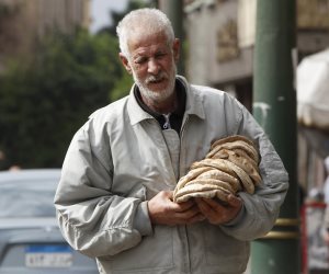 «معلومات الوزراء» يكشف حقيقة رفع سعر رغيف الخبز المدعم بالمنظومة الجديدة