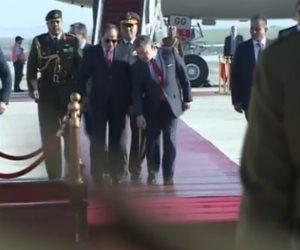 شاهد.. مراسم استقبال «السيسي» في الأردن (فيديو)