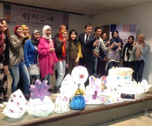 بالصور.. انسى الصينى وجهز فانوس رمضان من ورق "الهانجى" وأعرف سر الحضارة الكورية