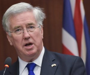 وزير الدفاع البريطانى: لندن عرضة لتهديد البرنامج النووى والصاروخى لكوريا الشمالية