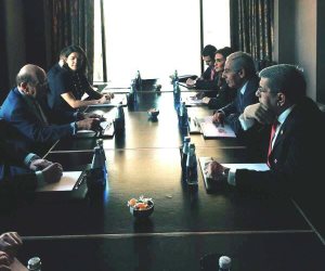 وزير التجارة والصناعة يترأس الجانب المصري في جلسة المباحثات مع وزير التجارة الأمريكي