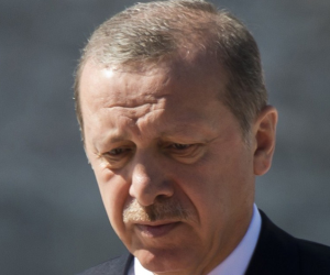 أردوغان مرعوب قبل ساعات من انتخابات الرئاسة.. لماذا هرب من مواجهة إينجه؟
