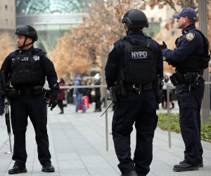 الشرطة الأمريكية: اعتقال شخص مسلح بالقرب من البيت الأبيض