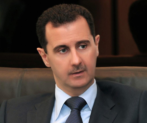 بشار الأسد يتجول في أحد شوارع دمشق دون حراسة «فيديو»