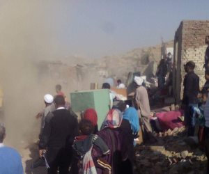 «القاهرة» تزيل المنازل بشارع عامر بمنشاة ناصر بعد نقل سكانها للأسمرات