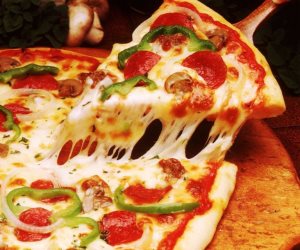 السر وراء أشهى الأطباق الإيطالية.. طريقة عمل البيتزا المارجريتا 