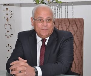 محافظ بورسعيد يتفقد الاستعدادات الأمنية حول الكنائس ويشيد بدور  الأمن