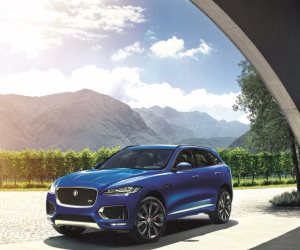 جاكوار F-PACE تفوز بلقب أفضل وأجمل سيارة في العالم لعام 2017