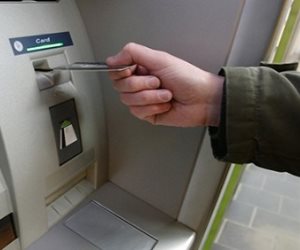 يساعد على الإدخار.. تفاصيل إطلاق أول ماكينة ATM لبيع سبائك الذهب (فيديو)