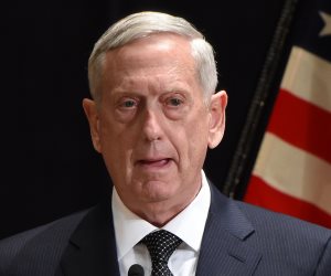 وزير الدفاع الأمريكي يدعو حلفاء الأطلسي للمساهمة في دعم حكومة أفغانستان