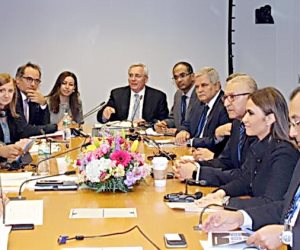 الاستثمار والإسكان يبحثان مع نائب رئيس البنك الدولي دعم مشروعات جديدة