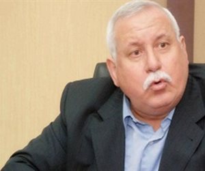 المرشدي يطالب وزير الصناعة بحل مشكلات الصناعات النسيجية