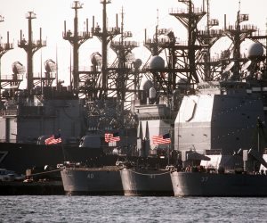 تهديد كوري شمالي جديد لأمريكا.. و«ترامب» يدفع بمدمرات إضافية لبحر اليابان
