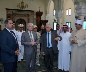 محافظ جنوب سيناء يتفقد أعمال رفع كفاءة مسجد الفيروز بطور سيناء (صور)