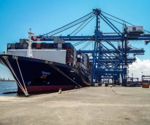 «اقتصادية قناة السويس»: موانئ بورسعيد تستقبل 27 سفينة