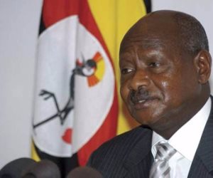 رئيس أوغندا يغادر القاهرة عقب لقاء الرئيس السيسي 