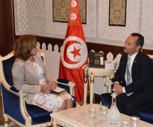 وزيرة المالية التونسية تنفى نية خفض قيمة الدينار أمام العملات الأجنبية