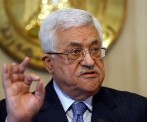 الرئيس الفلسطيني يرسل برقية عزاء لـ"الأعلى للإعلام" في وفاة مكرم محمد أحمد