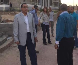 وزير الاسكان يتفقد أعمال تطوير إسكان دار مصر بمدينة 6 أكتوبر (صور)