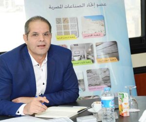 رئيس «مواد البناء» لعمال مصر: عليكم بالتدريب وتطوير مهارتكم لخدمة المجتمع