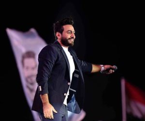 تامر حسني يحتفل بتصدر «تصبح علي خير» المركز الأول عربيا