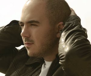 محمود العسيلي يحقق نجاحا كبيرا بأغنيته «بعدتى ومبعدتيش»