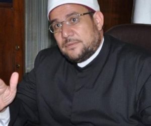 وزير الأوقاف يقرر إيفاد 5 أئمة ومقرئين للخارج خلال رمضان 