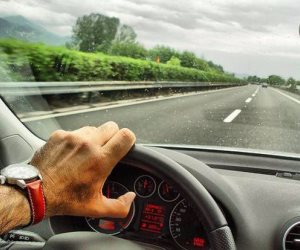 5 أسباب وراء انحراف إطارات السيارات يمينا ويسارا