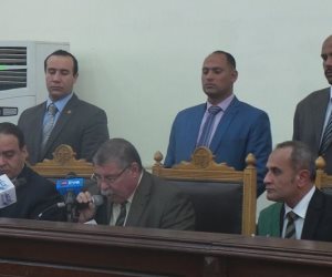 الجنايات تؤجل إعادة محاكمة 4 متهمين في واقعة "شغب محمد محمود" لـ 11 يناير