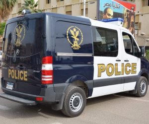 محافظ سوهاج ومدير الأمن يتفقدان سيارة الشرطة الحديثة «فان»