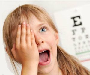 معهد بحوث أمراض العيون يجري دراسات استكشافية على أطفال المدارس
