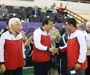 مدير الكلية الحربية يهزم وزير التعليم العالي في مباراة لكرة القدم..وعبد الغفار يجيب على تساؤلات الطلاب (صور)
