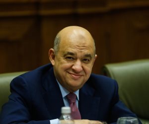 وزير السياحة: وضع حد أدنى لأسعار الغرف الفندقية قبل نهاية شهر يونيو المقبل