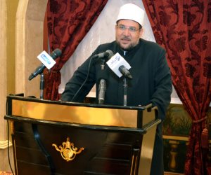 وزير الأوقاف: واجهنا أزمة العام الماضي في فرش المساجد