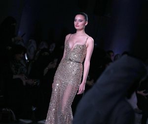 بالصور.. أسبوع الموضة بالكويت يضعها على أول طريق الموضة والتصميمات العالمية