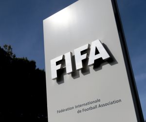 البرلمان الأوروبي يطالب فيفا بطرد الكيان الصهيوني من لعبة كرة القدم