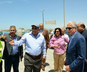 نائب وزير الزراعة ومحافظ جنوب سيناء يتفقدان أعمال تطوير ميناء الطور للصيد