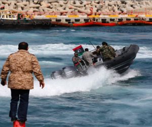 خفر السواحل الليبى ينجح فى اعتراض 500 مهاجر قبل نقلهم إلى أوروبا 