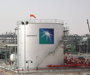 مصادر: أرامكو تبدأ تجارة النفط الخام غير السعودي