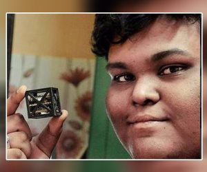 طالب هندى يقوم بكسر الرقم القياسى العالمى بصنع أخف قمر صناعى