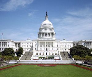 عضو في الكونغرس الأميركي يعرض صفقة لقاء الإفراج عن أسانج