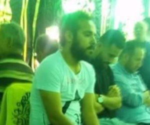 باسم مرسى يواسى حسام عاشور فى وفاة شقيقه