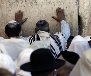 تصريحات الرجوب بشأن حائط المبكي تغضب الفلسطينين