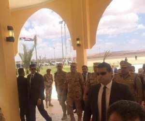 الفريق محمود حجازي يصل بنغازي الليبية في زيارة عاجلة 