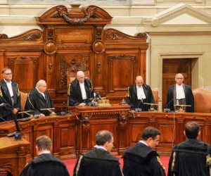 محكمة إيطالية تقضى بالسماح لبرلسكونى بالترشح للمناصب العامة