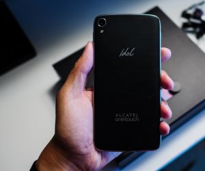 اعتماد هاتف alcatel الذكى الجديد Idol 5 من قبل لجنة الاتصالات الاتحادية 